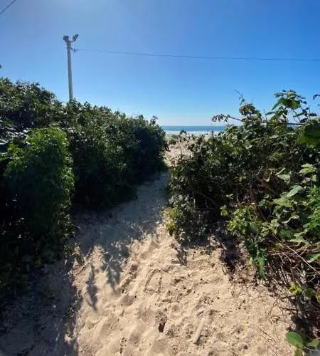 Aptos Pe Na Areia